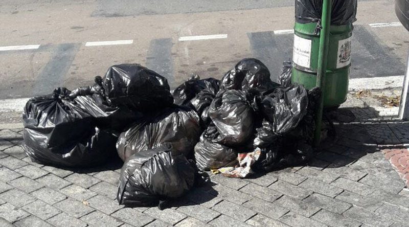 lixo calçada