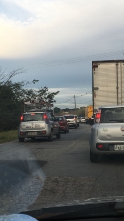 trânsito marginal do Rio Jundiaí