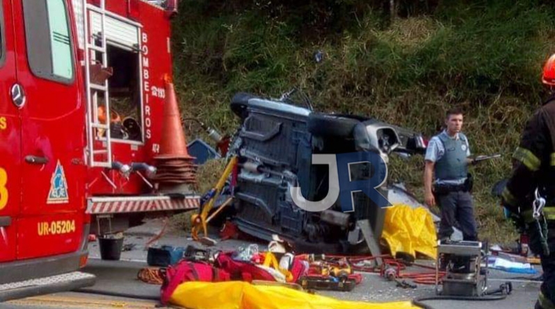 acidente estrada velha de sp carro x caminhão copiar