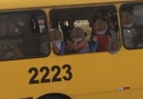 janela quebrada em ônibus copiar