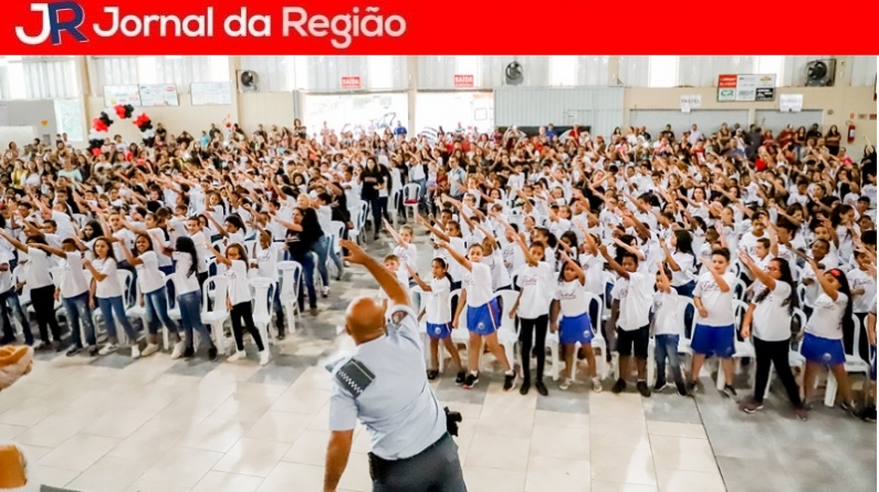 Proerd formatura 3.jpg.pagespeed.ce .hIWOvnXWoN