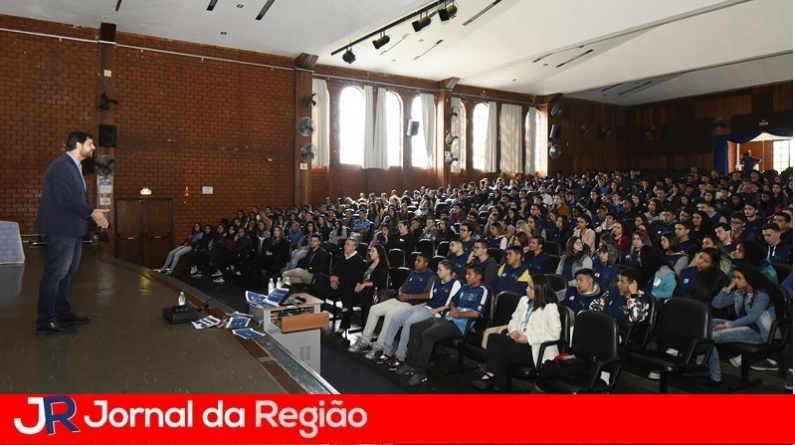 feira de profissoes ciee palestra prefeito 99