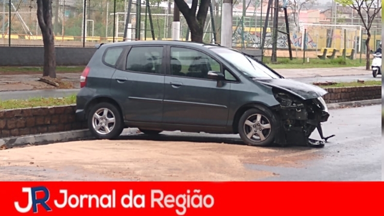 5476C165 CAB8 478C BD18 1BF2CFF1E4E5