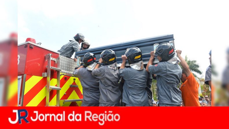 F2390028 6D35 493D 90F3 8DDC8FC6E3A3