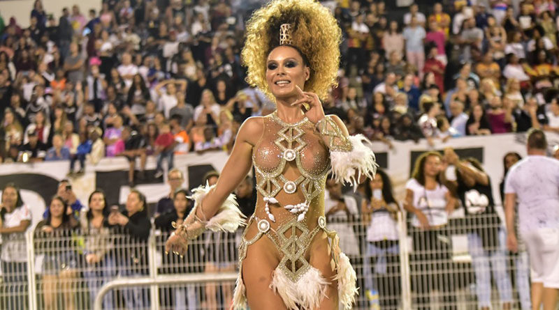 FERNANDA LACERDA NA GAVIÕES 2 copiar
