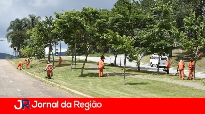 mutirao de rocada na av adilson rodrgues c 20