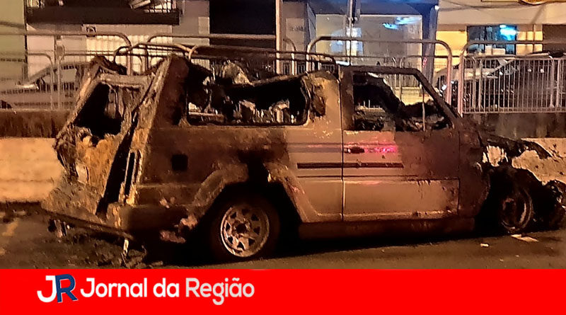 carro pega fogo no Vianelo copiar