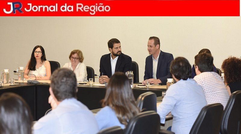 reuniao comite hospitalar 5 1280x854 1