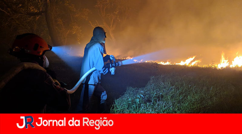 FOGO MATO QUEIMADA BOMBEIROS copiar