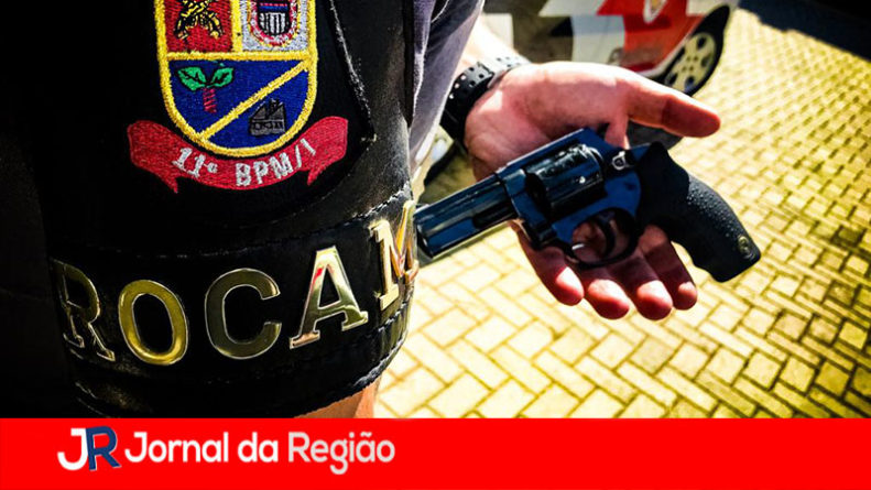 rocam prende homem armado copiar