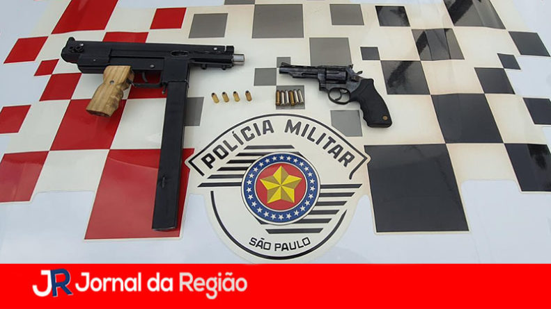 metralhadora e revolver copiar