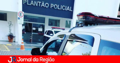 Homem mata cachorro da vizinha que tentou atacá-lo Homem mata cachorro da vizinha que tentou atacá-lo