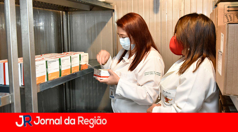 chegada de lote de vacinas coronavac ao cd c 222