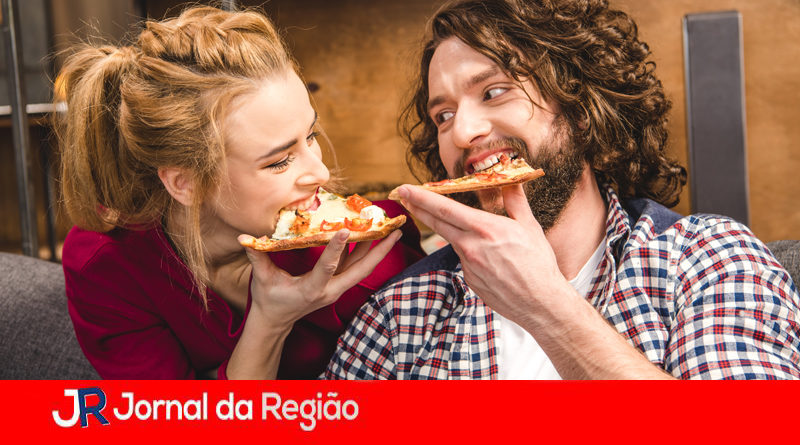 Delivery no dia dos namorados. (Foto: Envato Elements)