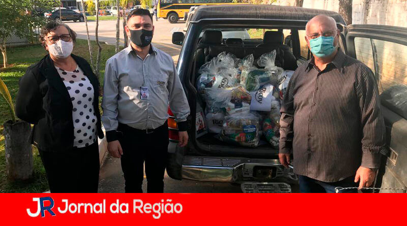 Supermercado Ricoy doa cestas básicas. (Foto: Divulgação)