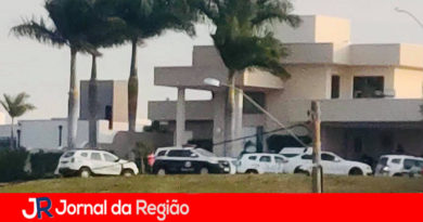 Adolescente de 14 anos mata o pai para defender a mãe Adolescente de 14 anos mata o pai para defender a mãe