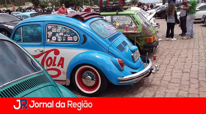 Encontro de carros antigos em Louveira. (Foto: Divulgação)