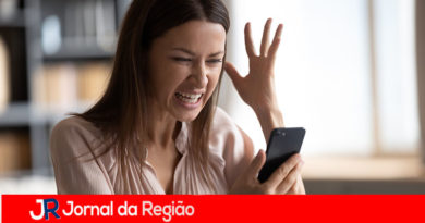 IRRITADA CELULAR BRAVA