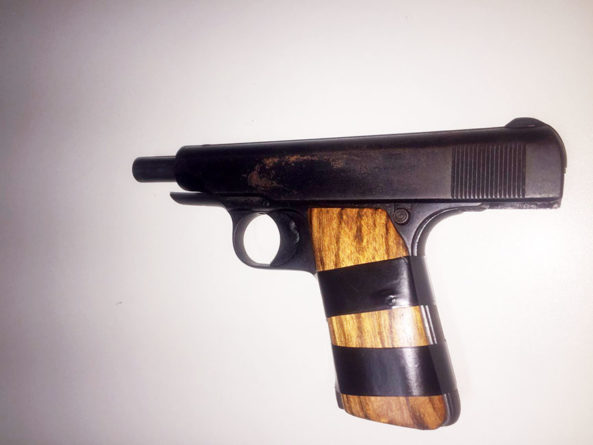 Arma apreendida. (Foto: Divulgação)