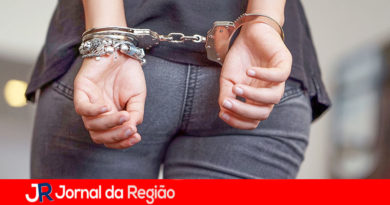 MULHER ALGEMADA