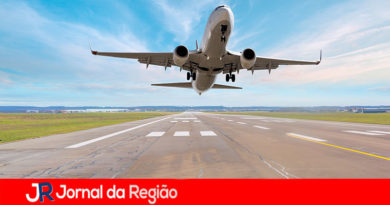 Homem é detido pela Polícia Federal por “mexer” em malas de passageiros dentro de avião