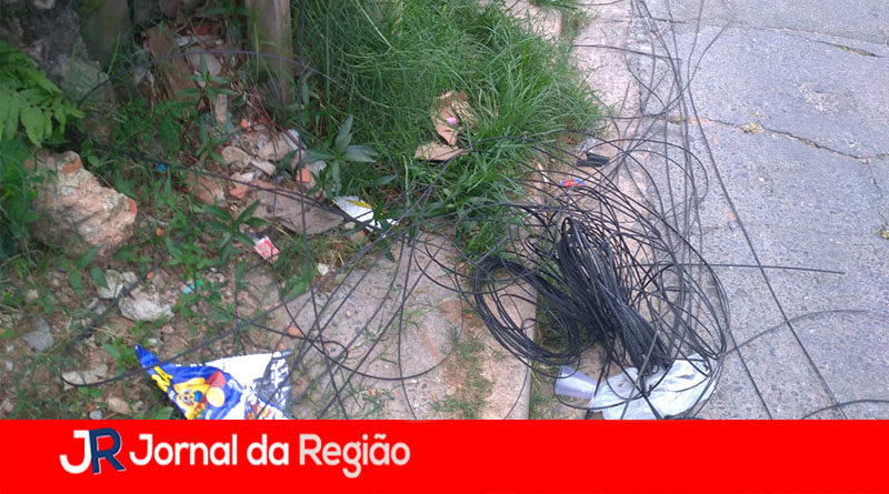 fios soltos copia