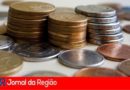 Detalhe de montinho de moedas de real. Foto: Marcos Santos / USP Imagens