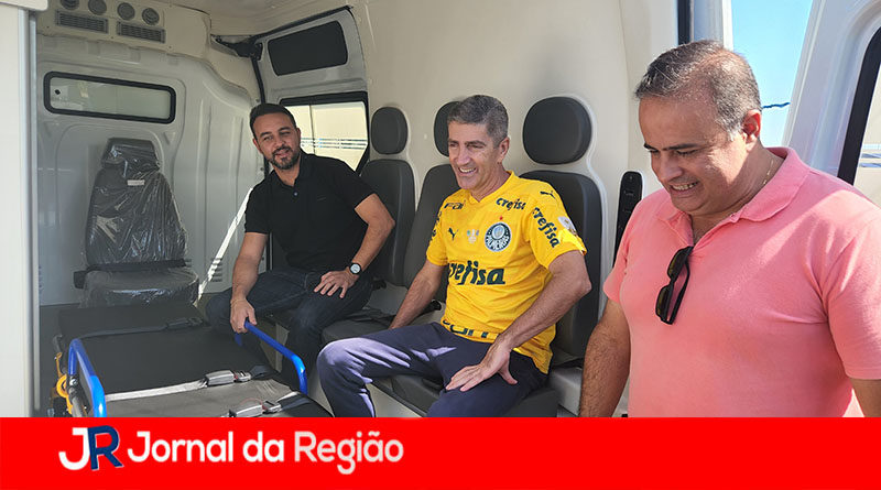 entrega ambulancia cabreuva 2 copia