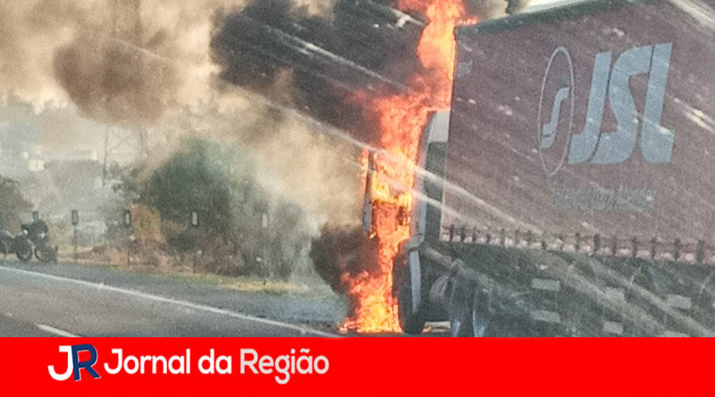caminhao pega fogo campinas copia