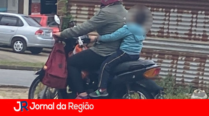 CRIANCA NA MOTO copiar03
