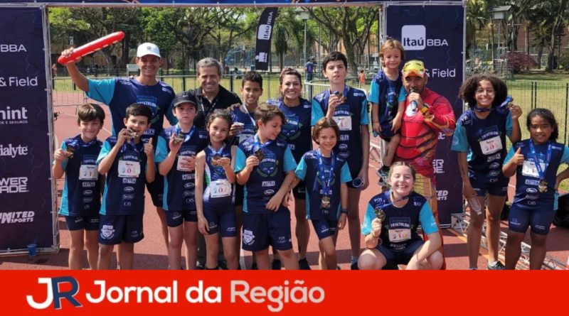 triatletas mirins