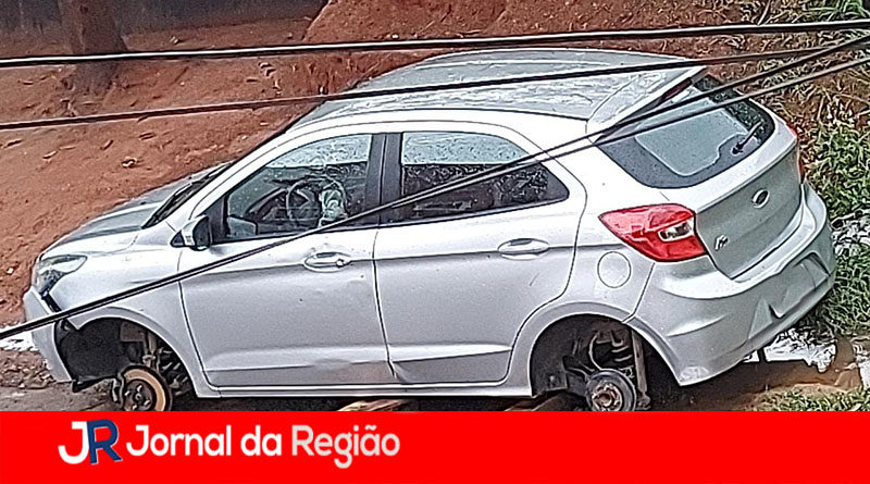 CARRO DEPENADO copiar