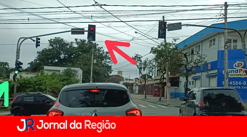 semaforo virado