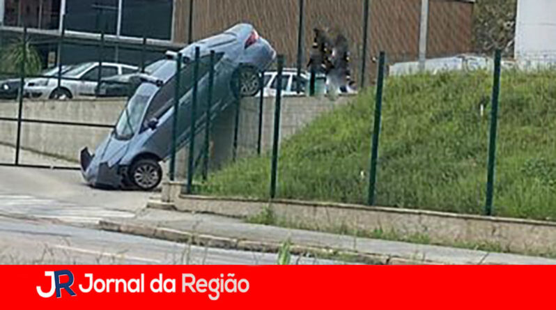 CARRO BARRANCO copiar