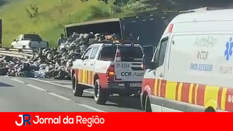 CAMINHAO DE LIXO TOMBOU copiar