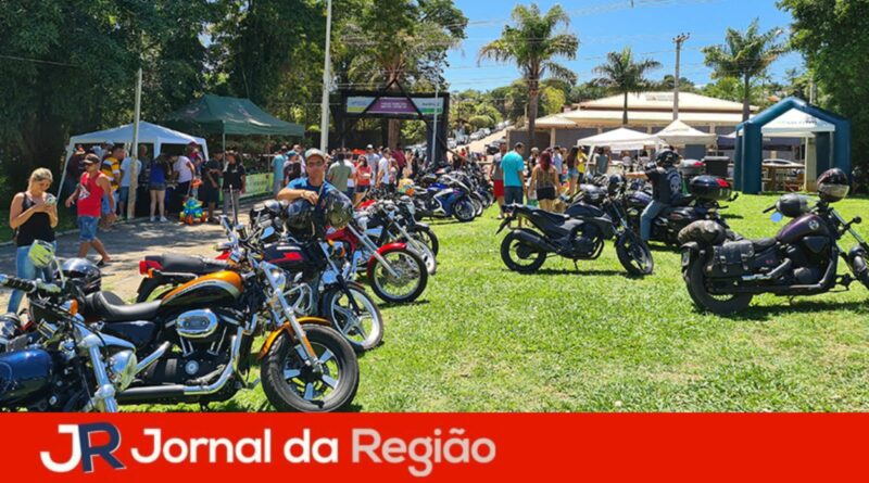 DOMINGO NO PARQUE JARINU