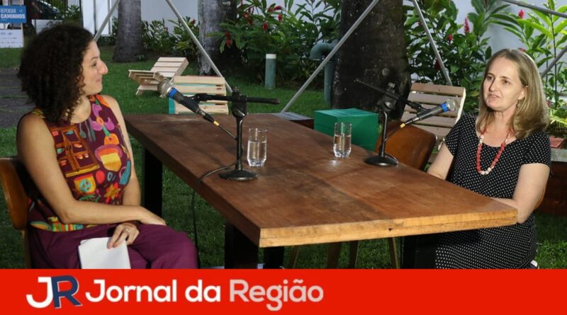 Ana Carolina Veredas (à direita) apresenta o projeto em podcast no Fórum Nordeste de Economia Circular l Foto: Movimento Circular