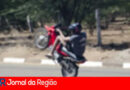 empinando moto copiar