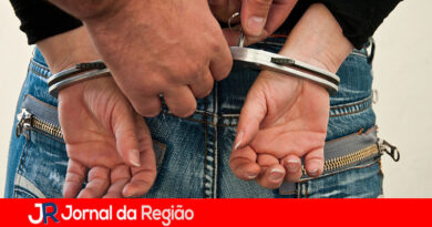 Mulher é detida por desacato após abordagem policial na Avenida 9 de Julho