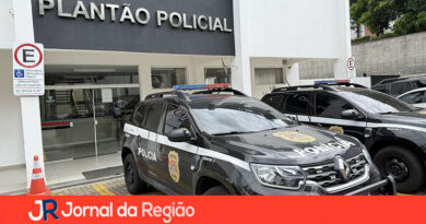 Mulher perde R$ 18 mil em golpe do falso atendente de seguradora