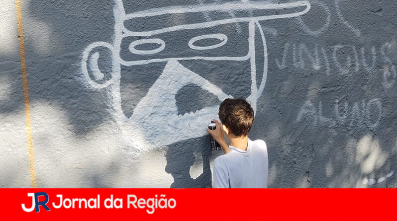 GRAFITE ESCOLA