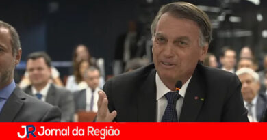 Moraes autoriza Bolsonaro a ir ao dentista
