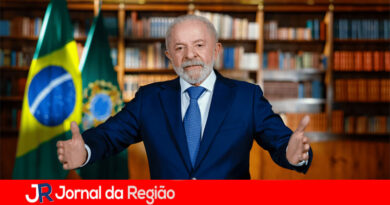 Lula diz que adversários tentam dificultar fim da escala 6×1