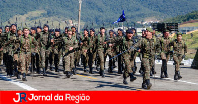 Lula defende mais investimentos no Exército brasileiro