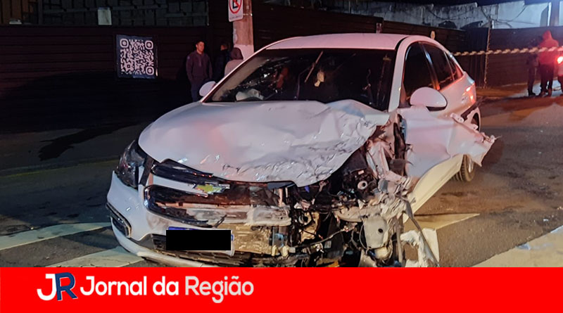 carro branco nove de julho copiar