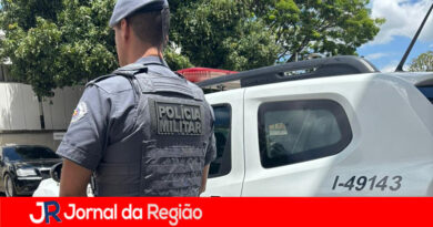 Mulher sofre ferimentos graves na Avenida Humberto Cereser