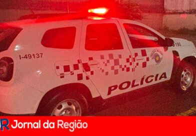 Homem bate na esposa e se esconde da PM no guarda-roupas