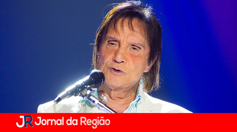 Roberto Carlos cancela show faltando uma hora para o início