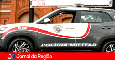 PM identifica idosa em condições precárias em condomínio