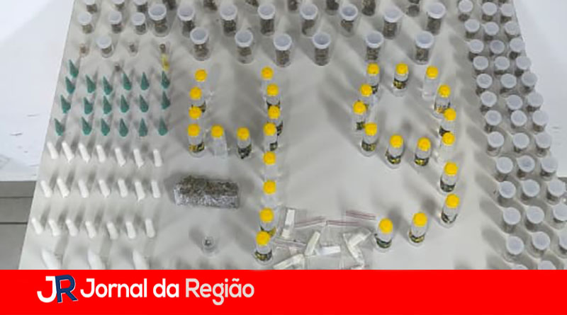 Polícia Militar apreende 1 Kg de drogas no Parque Centenário